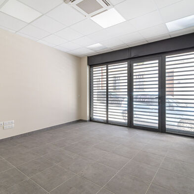 Commerce 18 pièces 190000 €