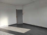 Artigues Pres Bordeaux: A louer bureau N°10 38 m2 — photo 3