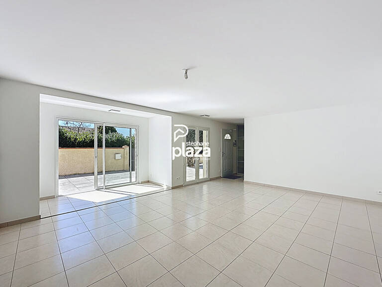 Plaza Immobilier - Frouzins - Maison T5 de 170m² avec Garage de 22.87m² sur un Terrain de 415m² — photo 1