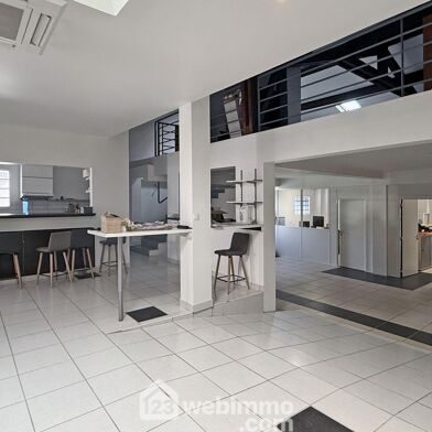 Maison 10 pièces 467000 €