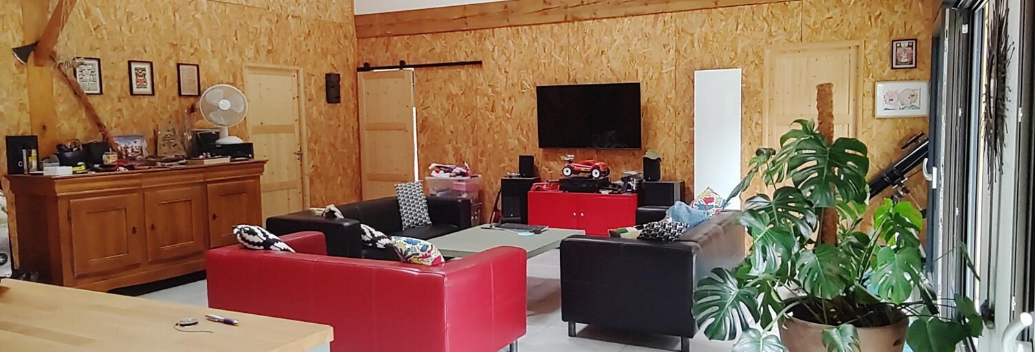 Maison 6 Pièces 150 m² à vendre à Saint-Bonnet-sur-Gironde (17150)