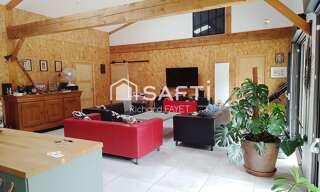 Maison 6 Pièces 150 m² à vendre à Saint-Bonnet-sur-Gironde (17150)