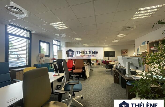 BUREAUX à LOUER — photo 3