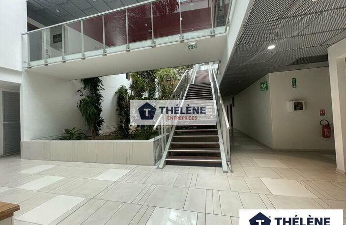 BUREAUX à LOUER — photo 4
