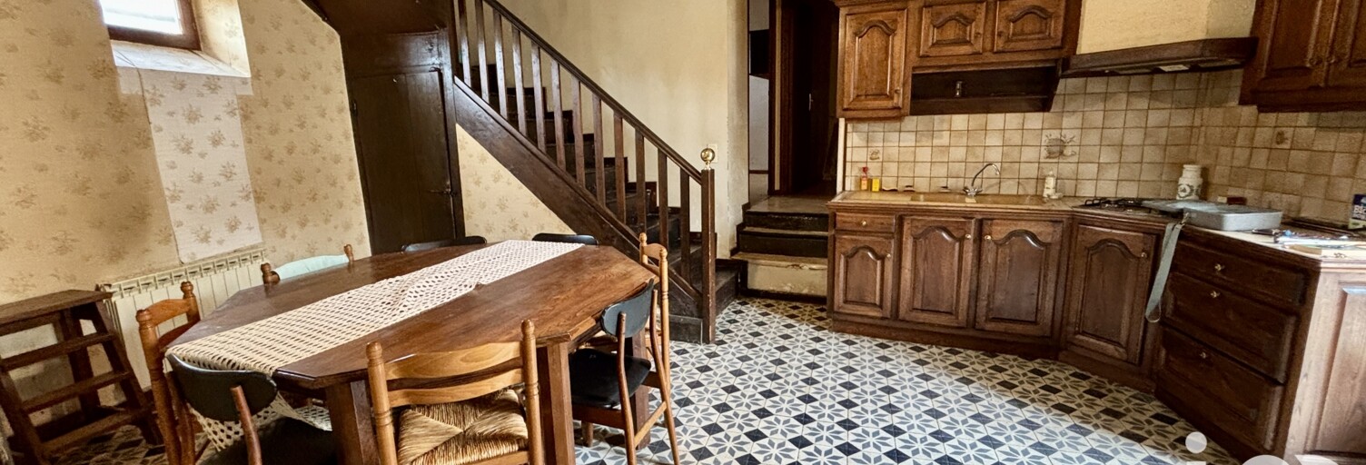 Maison 7 Pièces 167 m² à vendre à Vesseaux (07200)