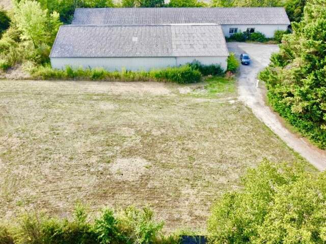 Vente Local d'activités 1 408 m&sup2; — photo du bien