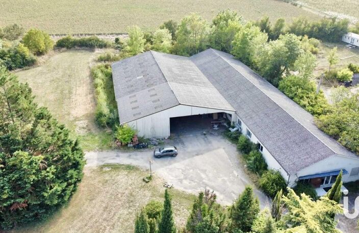 Vente Local d'activités 1 408 m&sup2; — photo 2