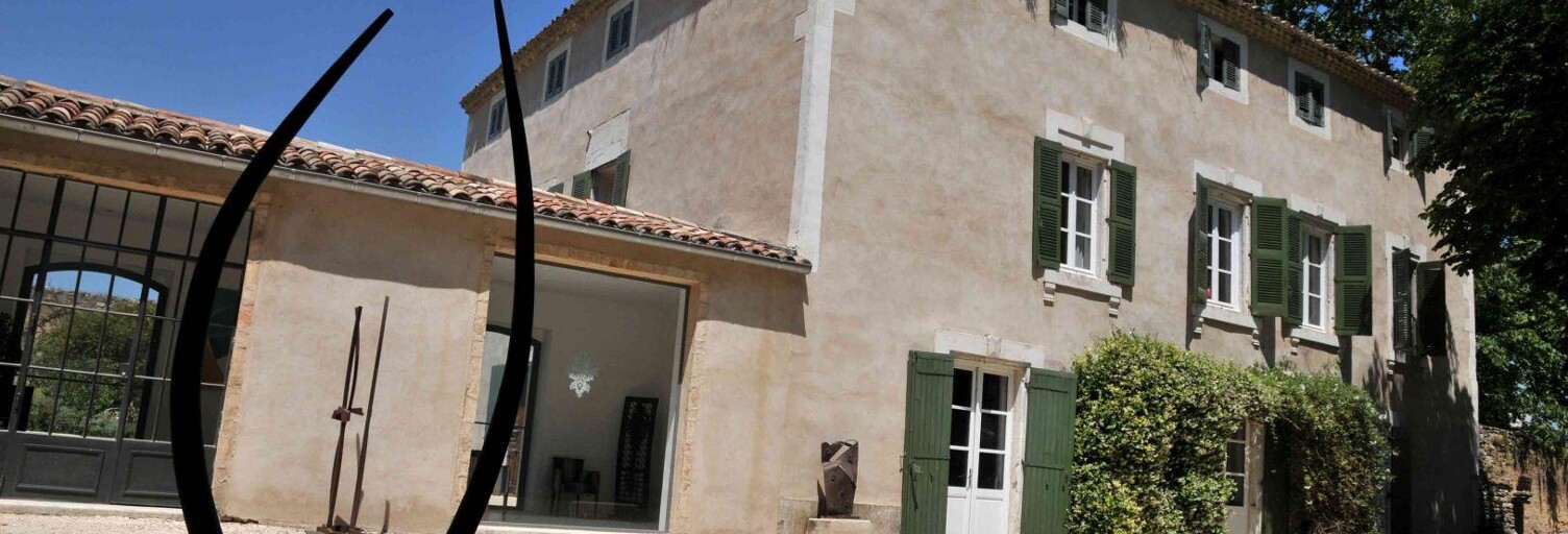 Commerce  3000 m² à vendre à Nîmes (30000)