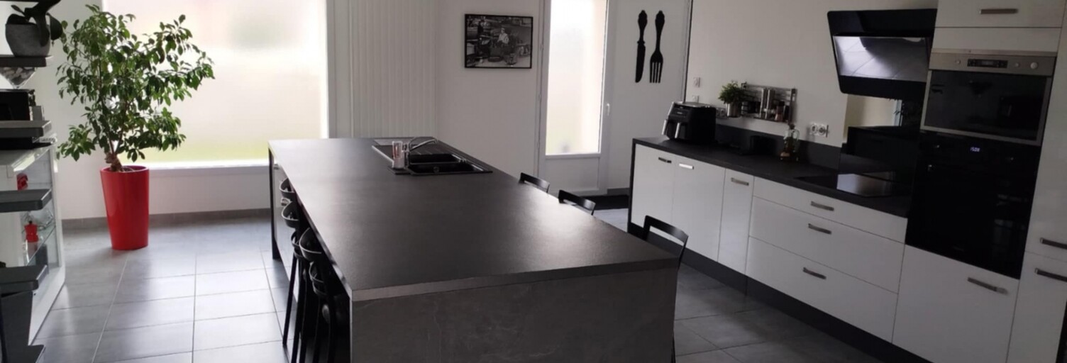 Maison 7 Pièces 309 m² à vendre à Trouy (18570)