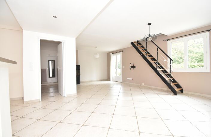 Vente Maison/villa 5 pièces — photo 2