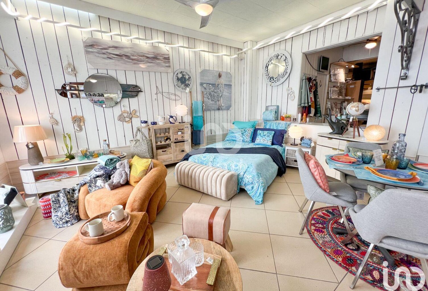 Vente Boutique/Local commercial 250 m&sup2; — photo 1