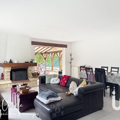 Maison 7 pièces 299000 €