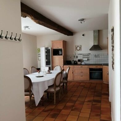 Maison 8 pièces 270810 €