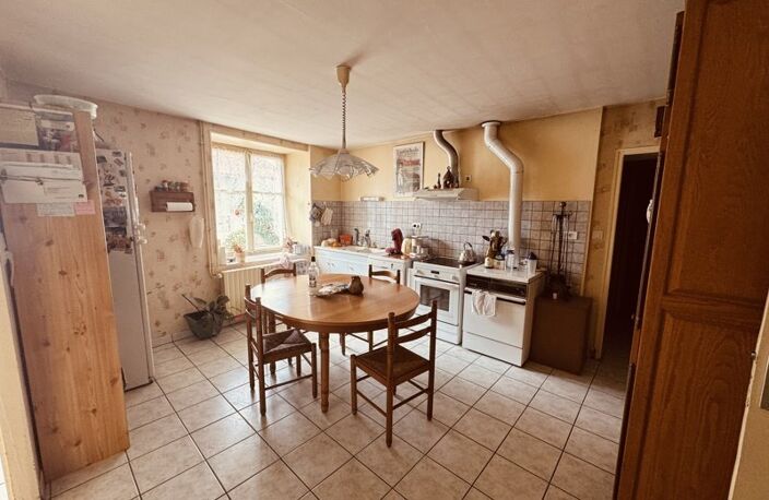 Maison en pierre de 6 pièces principales — photo 3