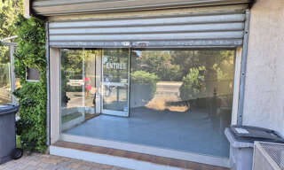 Commerce  64 m² à louer à Six-Fours-les-Plages (83140)