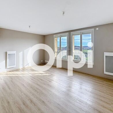 Appartement 4 pièces 608 €