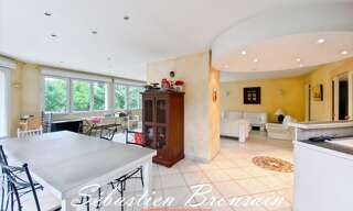 Maison 9 Pièces 250 m² à vendre à Lons-le-Saunier (39000)