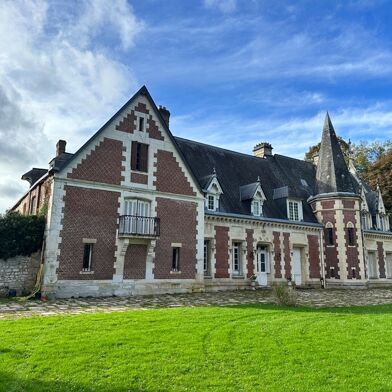 Maison 15 pièces 698000 €