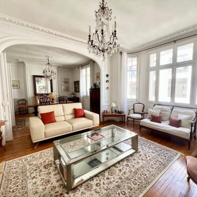 Appartement 5 pièces 474000 €