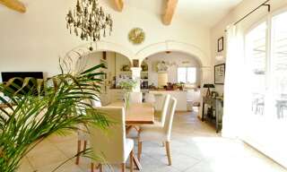 Maison 5 Pièces 215 m² à vendre à Fontvieille (13990)