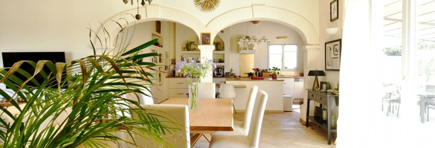 Maison 5 Pièces 215 m² à vendre à Fontvieille (13990)