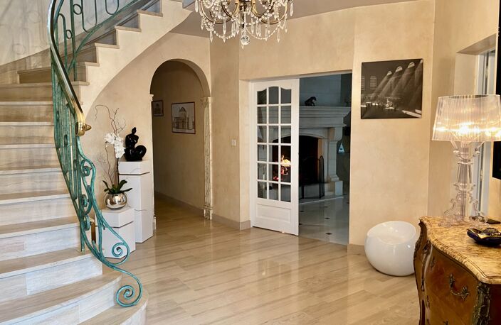 TROISSEREUX maison de 296 m² - Terrain de 6 000 m² — photo 3