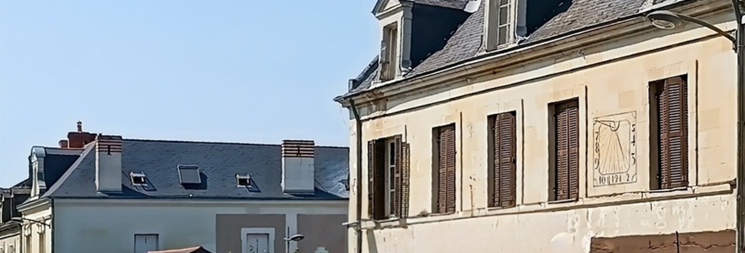 Maison 17 Pièces 360 m² à vendre à Longué-Jumelles (49160)