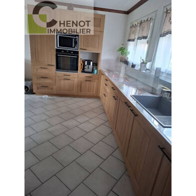 Maison 5 pièces 240000 €