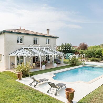 Maison 8 pièces 585000 €