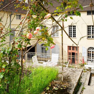 Appartement 8 pièces 180000 €