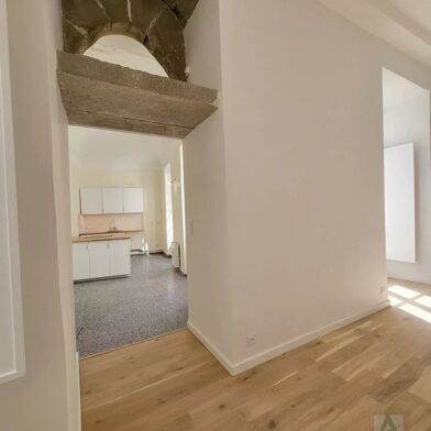 Appartement 4 pièces 1220 €