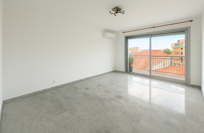 ROQUEBRUNE CAP MARTIN (CENTRE) T3 + TERRASSES + PARKING — photo 4