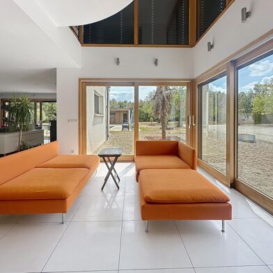 Maison 5 pièces 549000 €