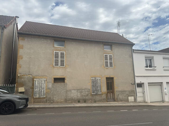 MAISON DE VILLAGE 160 M2 HAB. À RÉNOVER. — photo du bien