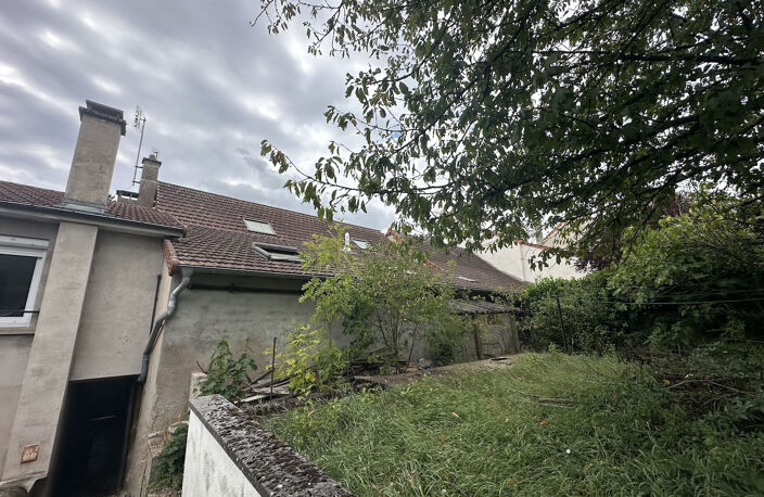 MAISON DE VILLAGE 160 M2 HAB. À RÉNOVER. — photo 3