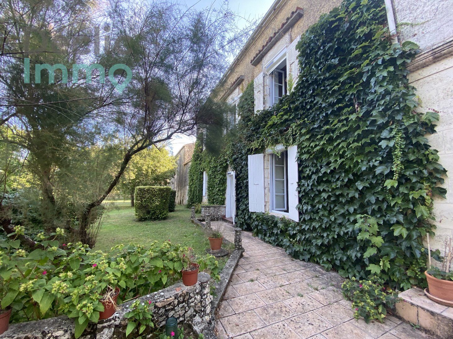 Villa / Maison  T7 à vendre Tonnay-Charente 17430