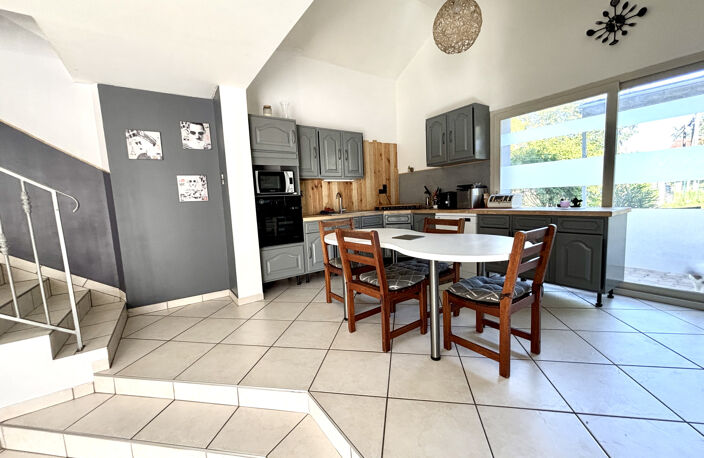 Maison de village T4 de 161 m2 habitables - Terrain 300m2 — photo 2