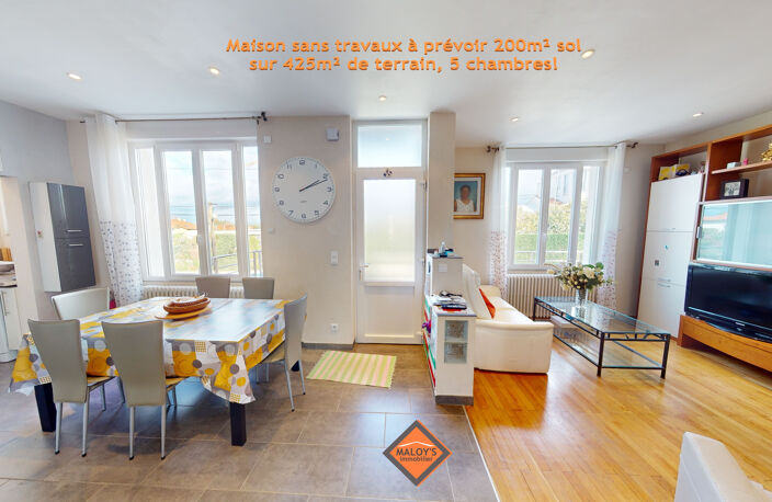 RARE! Maison sans travaux! 5 Chambres, 425m² de terrain! 200m² sol. — photo 3