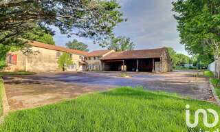 Immeuble  1200 m² à vendre à Nîmes (30900)