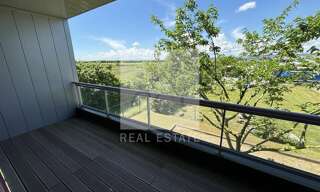 Bureau  1006 m² à louer à Pusignan (69330)