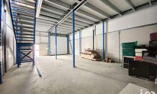 Commerce  204 m² à louer à Brie-Comte-Robert (77170)