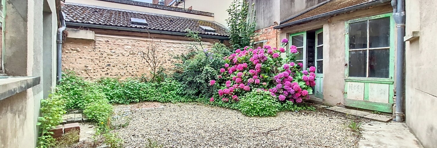 Immeuble  200 m² à vendre à Châtillon-Coligny (45230)