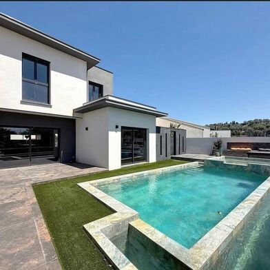 Maison 5 pièces 555000 €