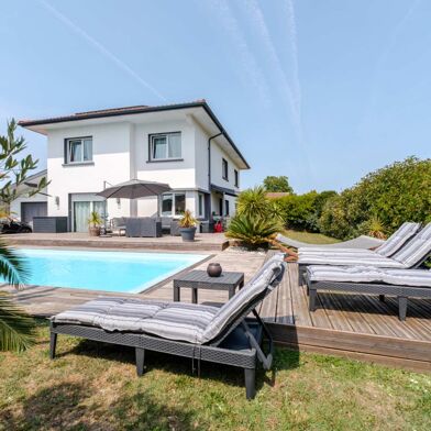 Maison 7 pièces 550000 €