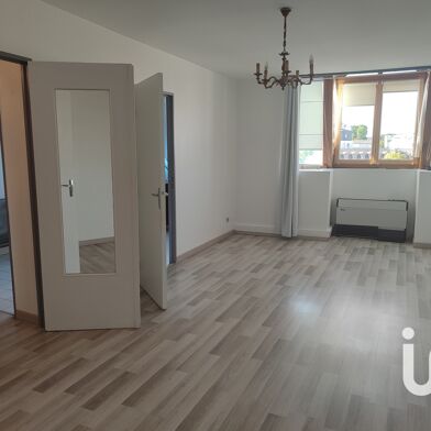Appartement 3 pièces 970 €