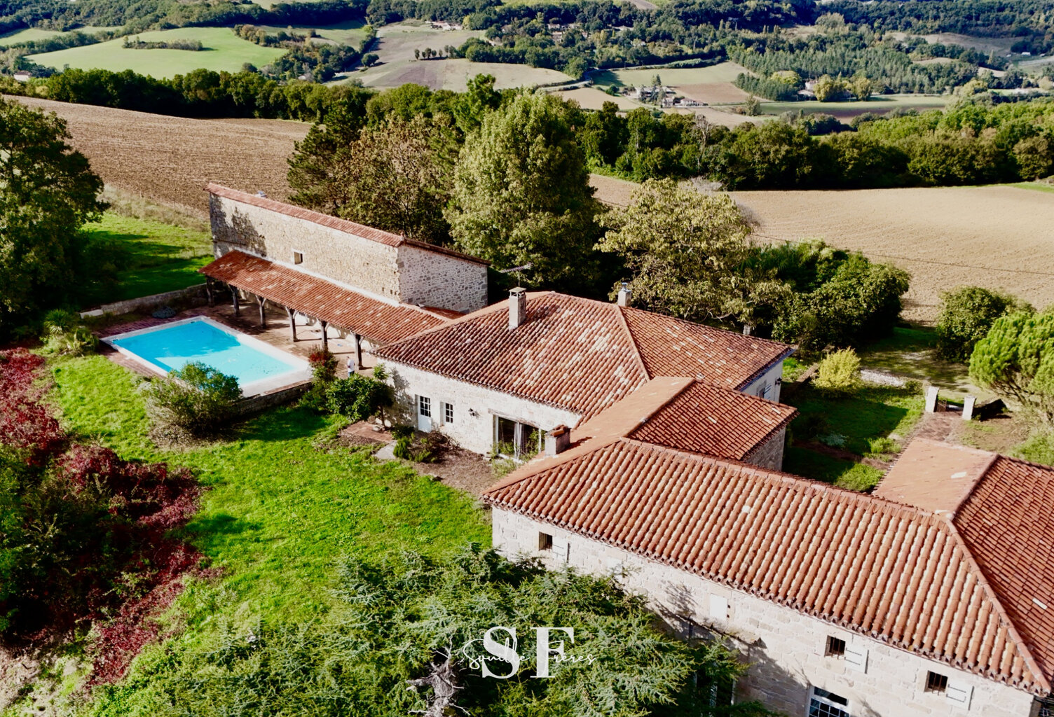 AUX PORTES D'AGEN - ENSEMBLE IMMOBILIER EN PIERRES AVEC VUE PANORAMIQUE — photo 1