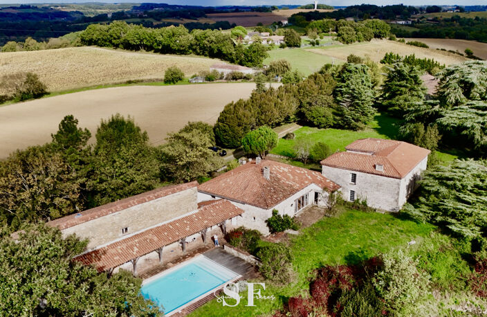 AUX PORTES D'AGEN - ENSEMBLE IMMOBILIER EN PIERRES AVEC VUE PANORAMIQUE — photo 2
