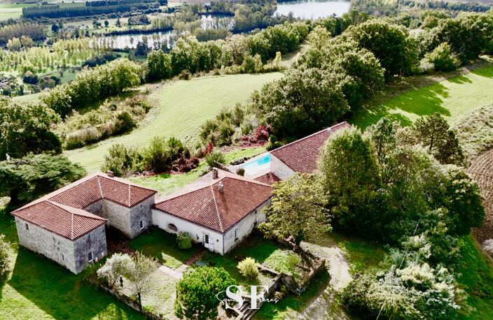 AUX PORTES D'AGEN - ENSEMBLE IMMOBILIER EN PIERRES AVEC VUE PANORAMIQUE — photo 3