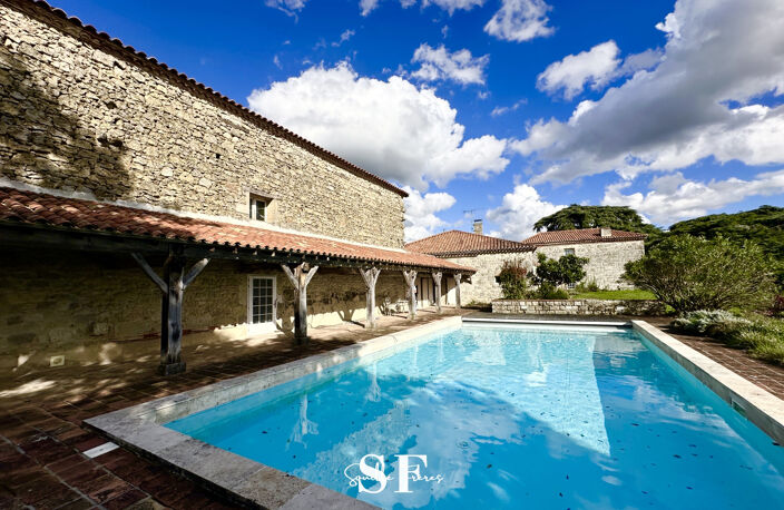 AUX PORTES D'AGEN - ENSEMBLE IMMOBILIER EN PIERRES AVEC VUE PANORAMIQUE — photo 4
