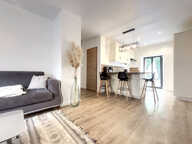 Aix-les-Bains, proche sierroz, ensemble immobilier composé d'un type 3 rénové, une maisonnette et local à aménager. — photo 2